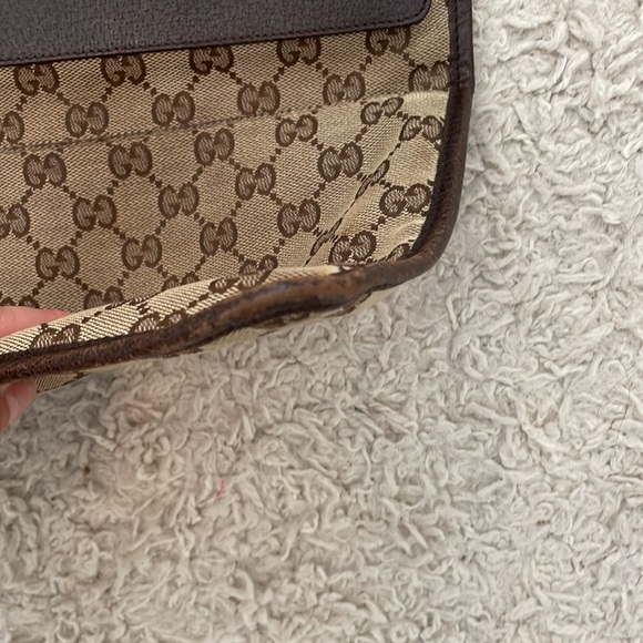 Gucci Monogram Messenger Crossbody ❤️💚 - Picture 5 of 13